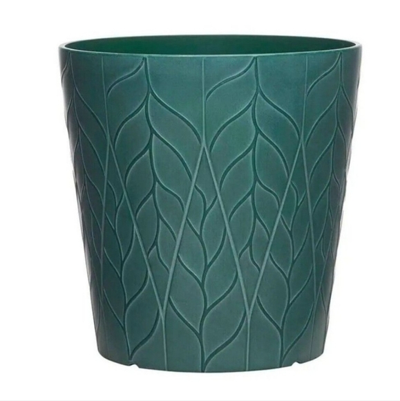 Southern Patio 7.3 Inch Lightweight Flower Planter - Picture 1 of 3